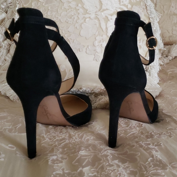 Jessica Simpson Suede Heels - Picture 6 of 6